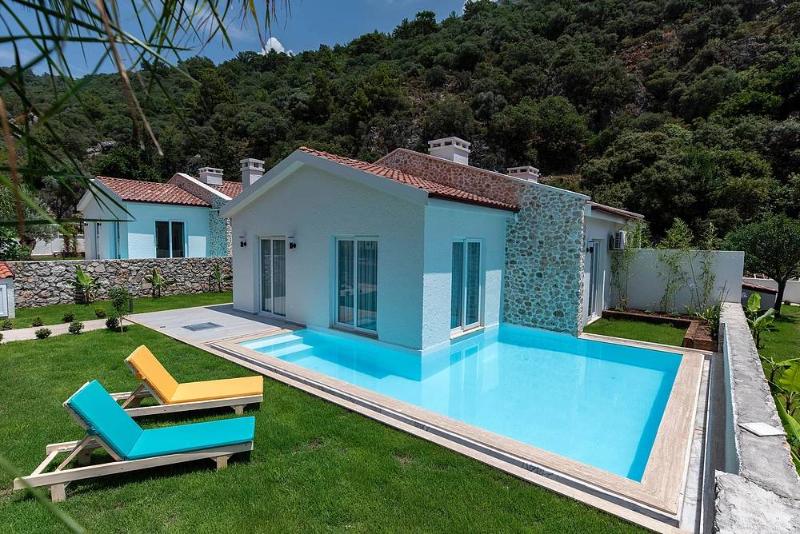 Z Exclusive Hotel & Villas image