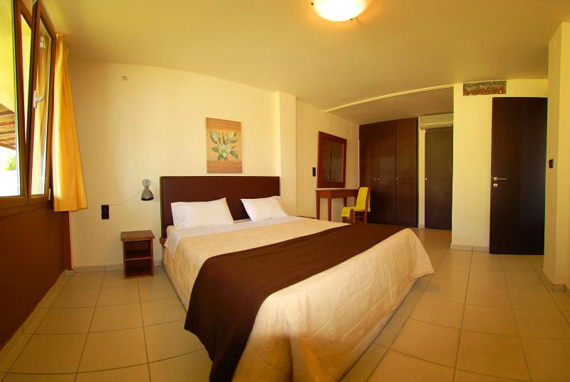 Agnanti Suites 2 * - pic #3