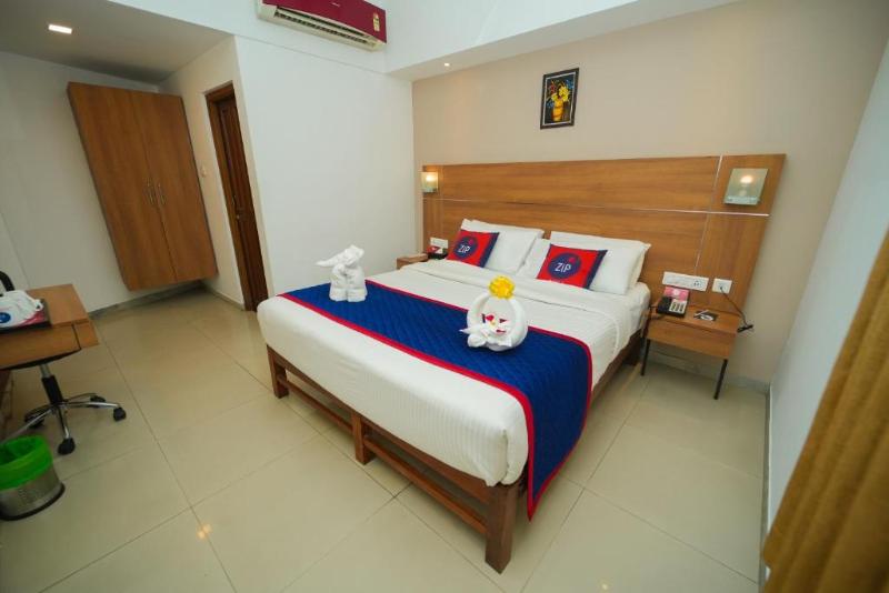 Zip by Spree Hotels Mangala International image