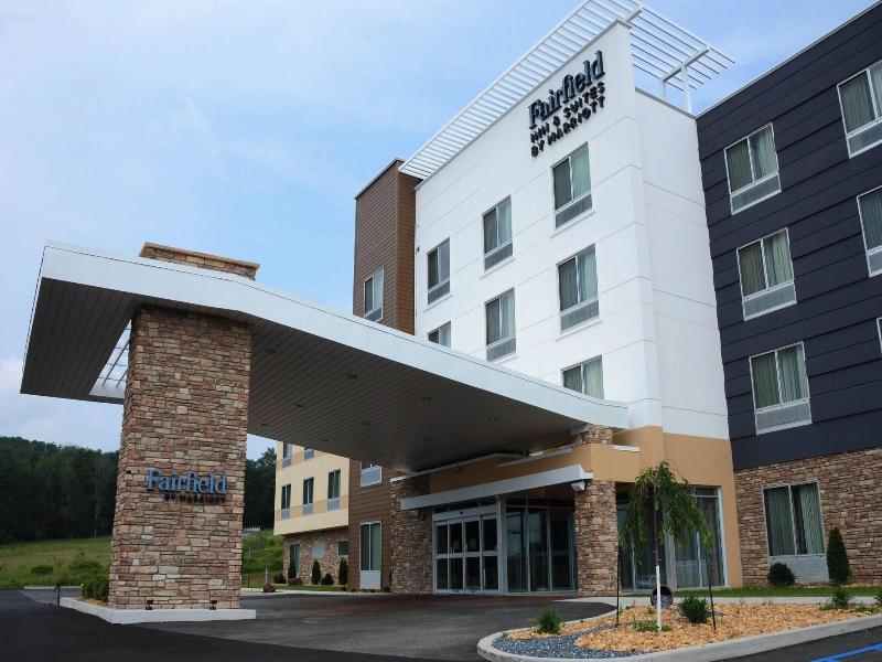 Fairfield Inn & Suites Somerset image