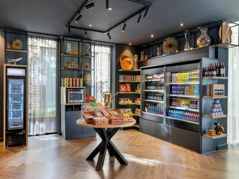 Renaissance Amsterdam Schiphol Airport Hotel image