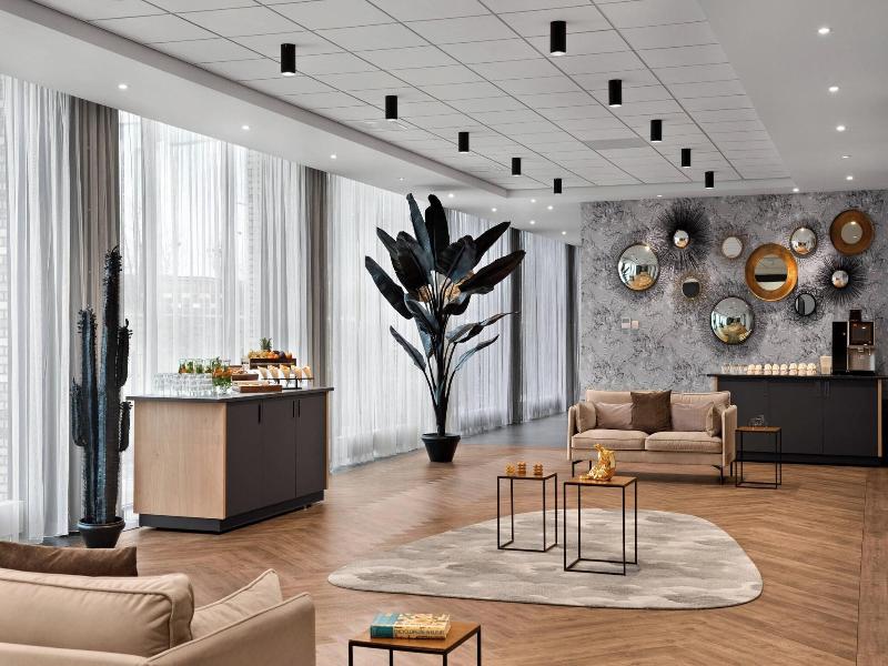 Renaissance Amsterdam Schiphol Airport Hotel image