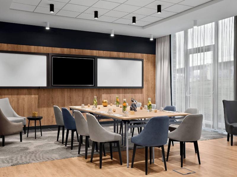 Renaissance Amsterdam Schiphol Airport Hotel image
