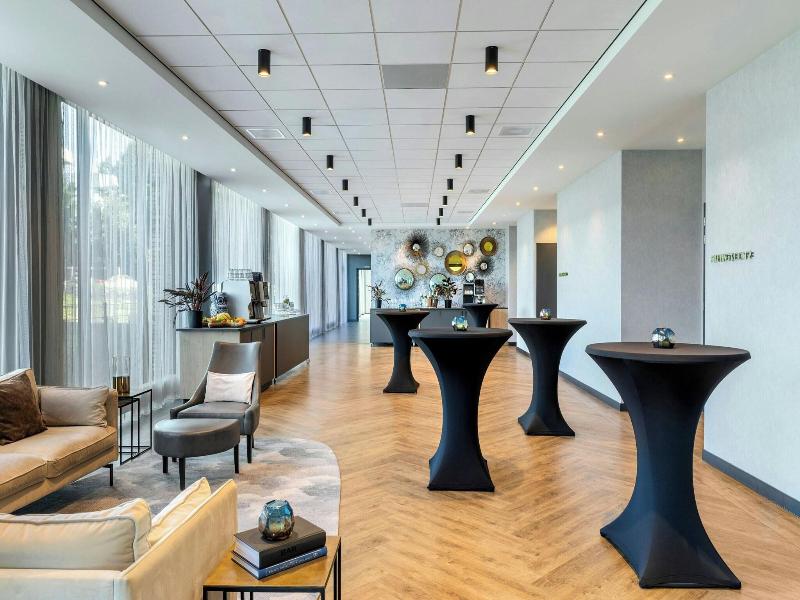 Renaissance Amsterdam Schiphol Airport Hotel image
