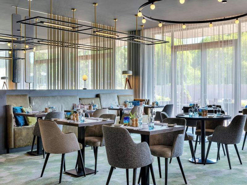 Renaissance Amsterdam Schiphol Airport Hotel image