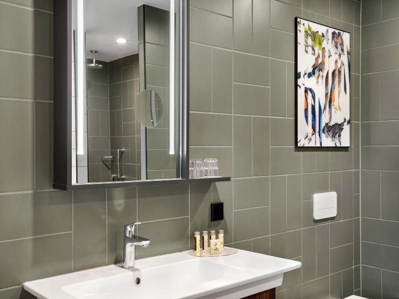 Renaissance Amsterdam Schiphol Airport Hotel image