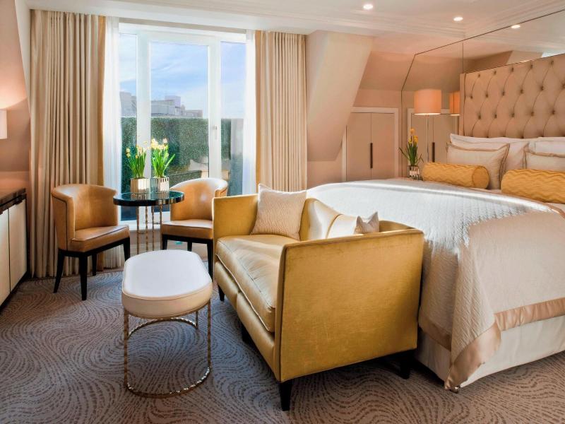 The Wellesley Knightsbridge, A Luxury Collection H image