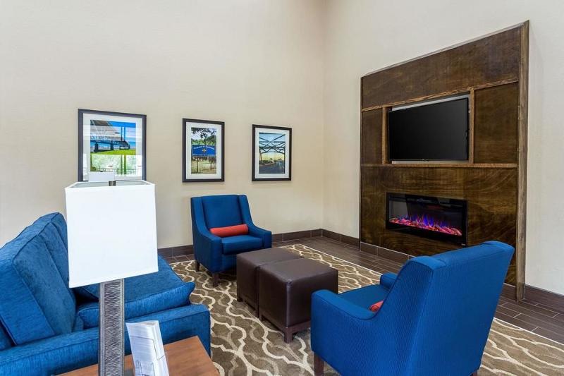 Comfort Inn & Suites Airport Baton Rouge