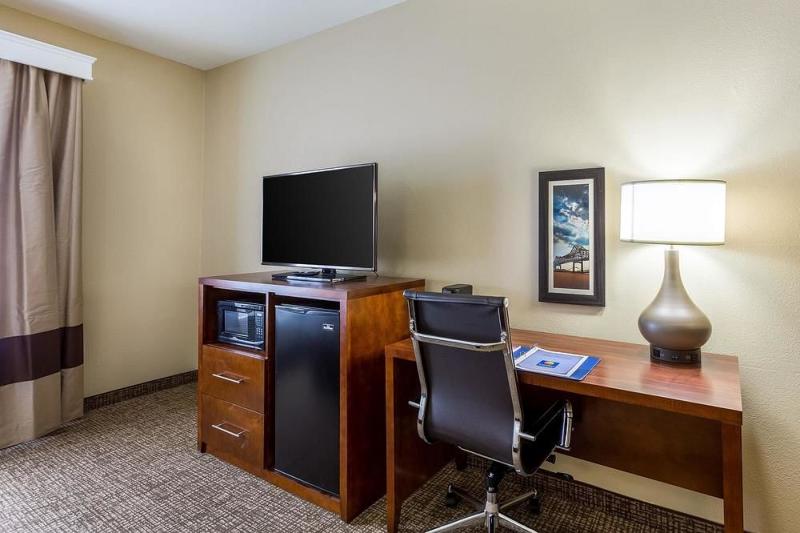 Comfort Inn & Suites Airport Baton Rouge