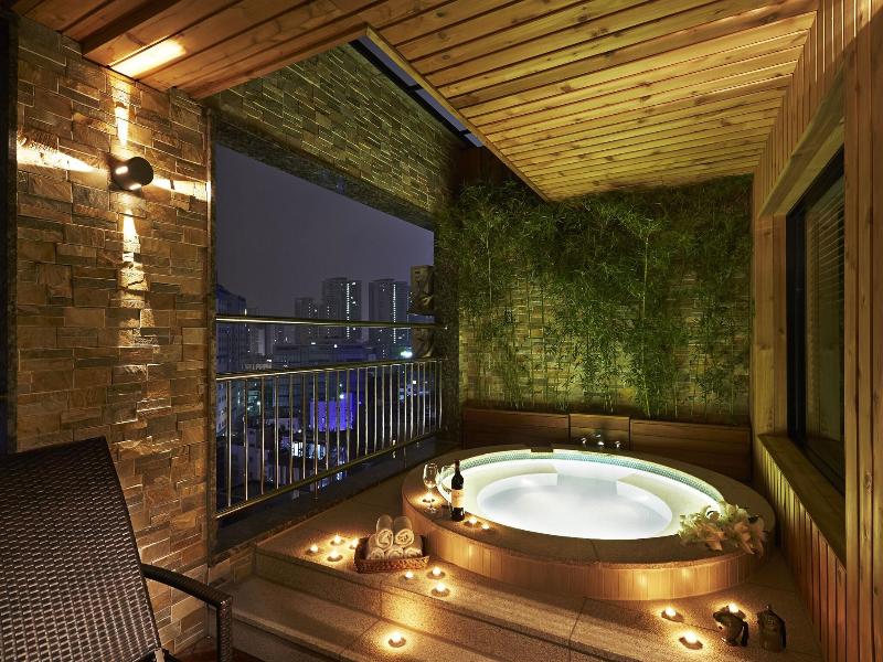 Hotel Boutique 9 image