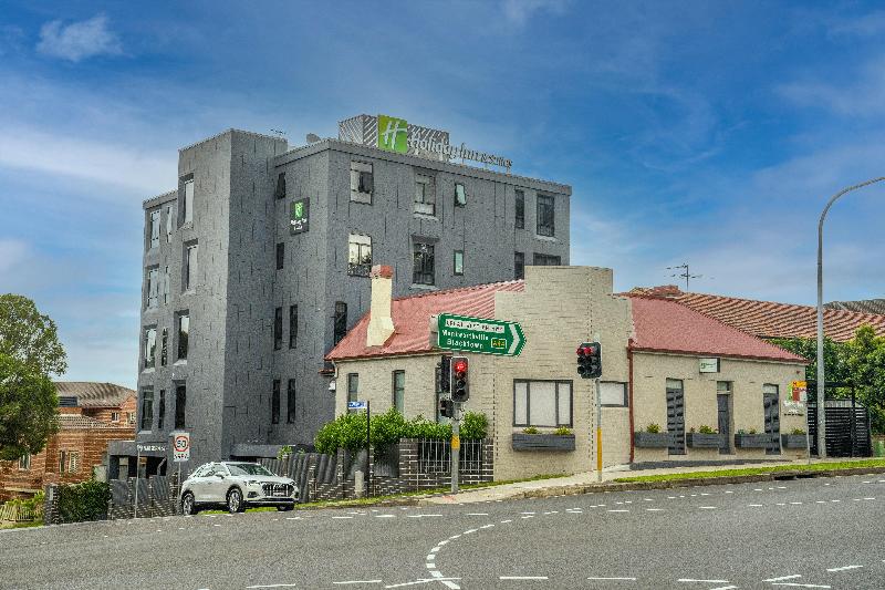 Gladius Hotel and Suites Parramatta image