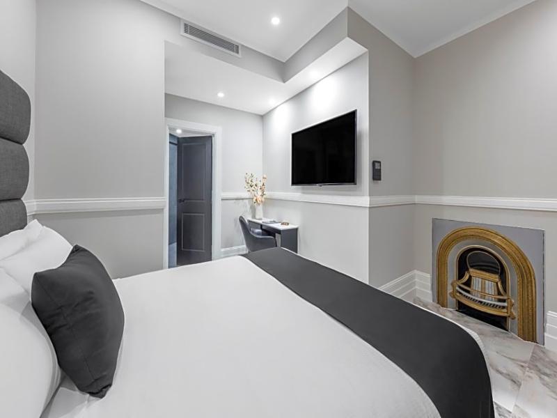 Gladius Hotel and Suites Parramatta image