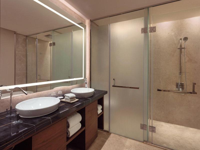 Sheraton Grand Bengaluru Whitefield image