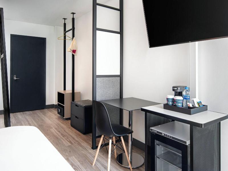 Aloft Delray Beach image