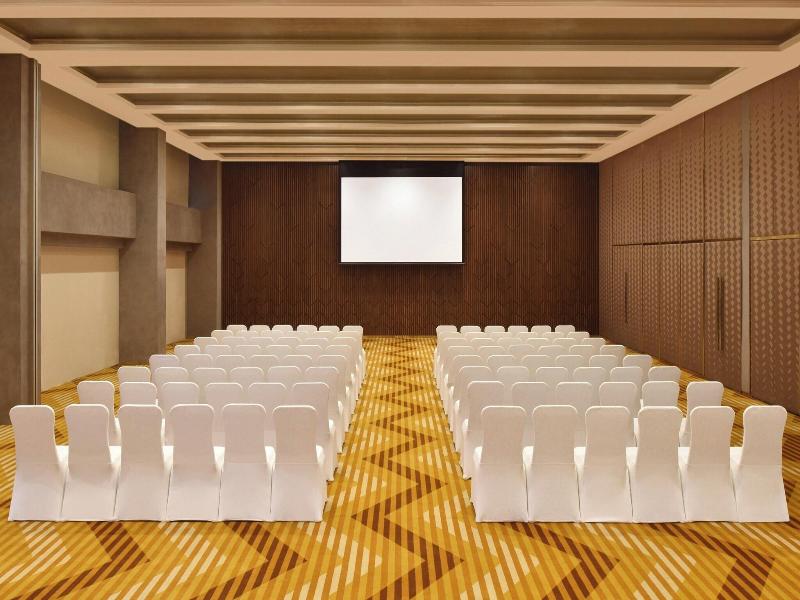 Aloft New Delhi Aerocity image