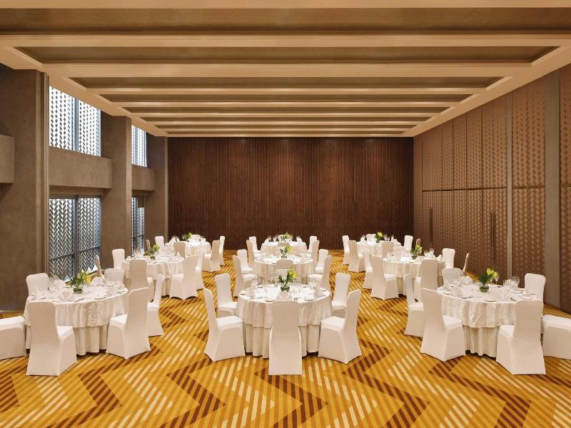 Aloft New Delhi Aerocity image