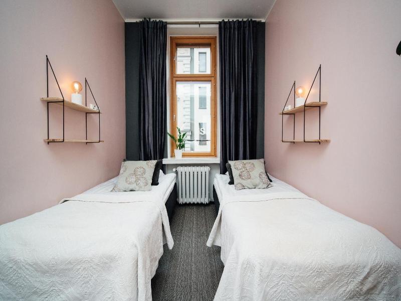 The yard concept Hostel image