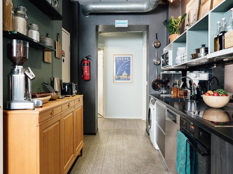 The yard concept Hostel image
