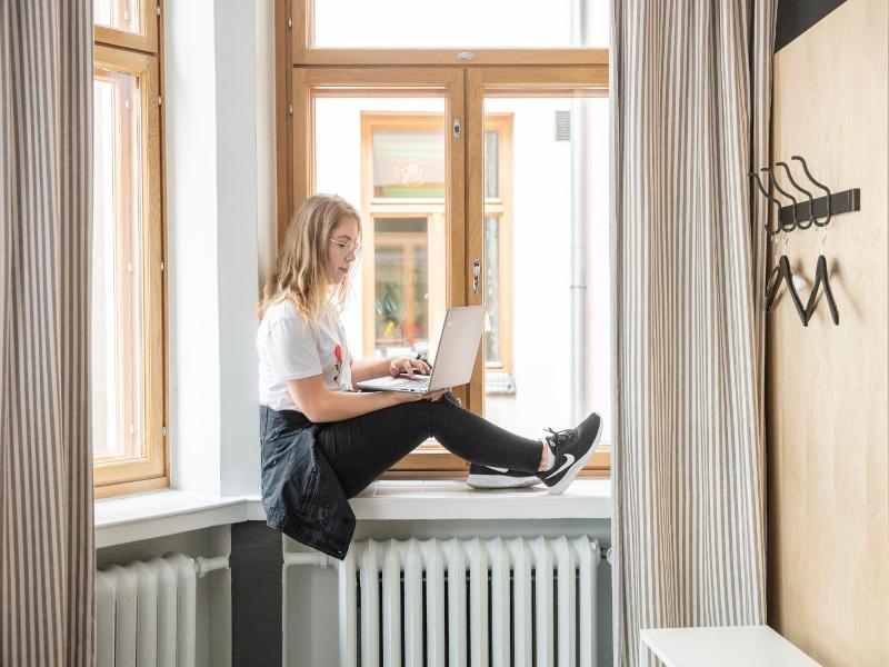 The yard concept Hostel image