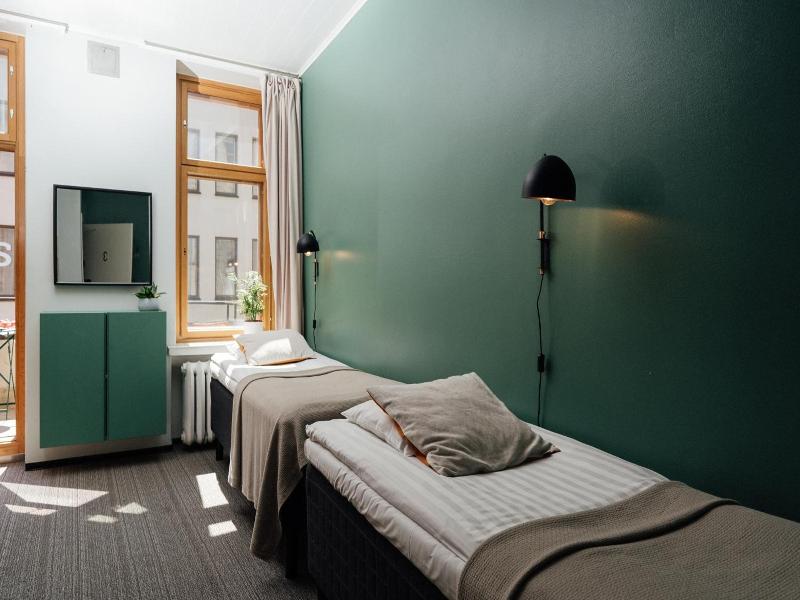 The yard concept Hostel image