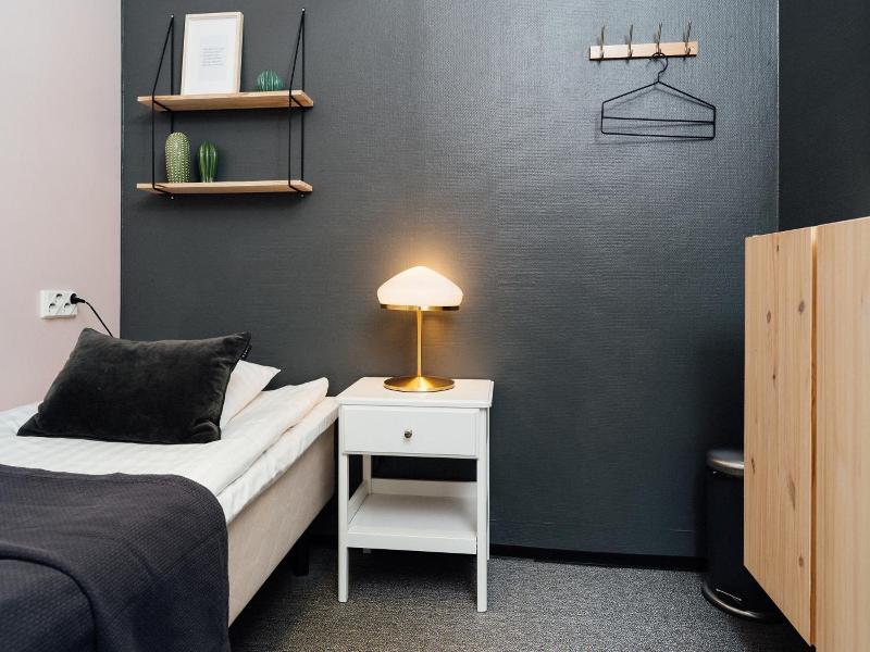 The yard concept Hostel image