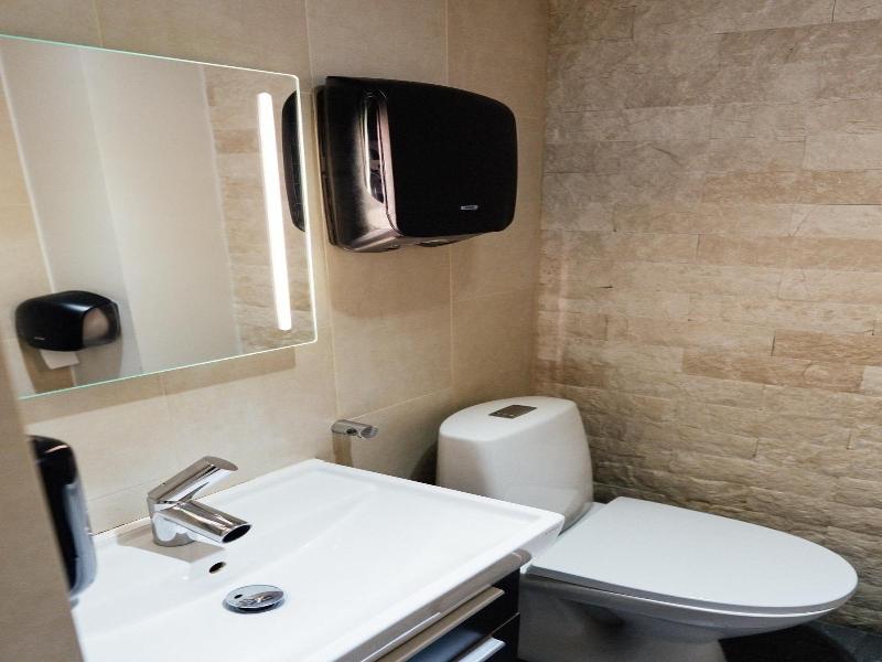 The yard concept Hostel image