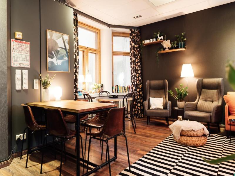 The yard concept Hostel image
