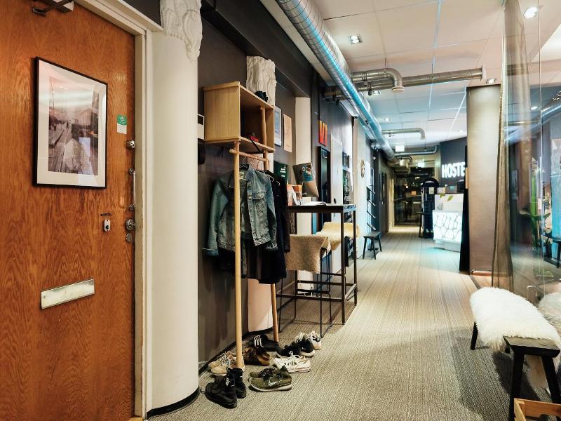 The yard concept Hostel image