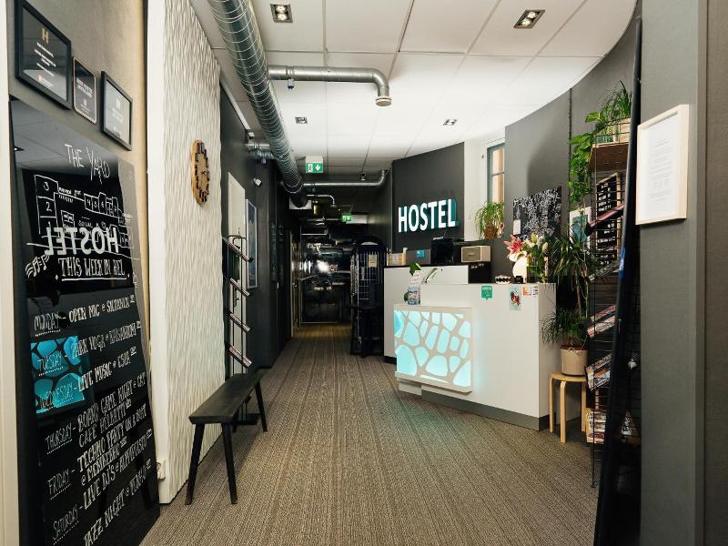 The yard concept Hostel image