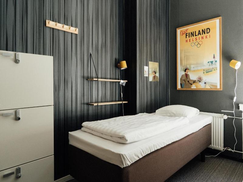 The yard concept Hostel image