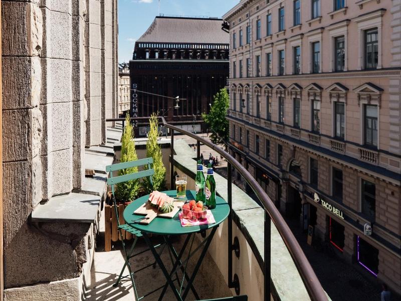 The yard concept Hostel image
