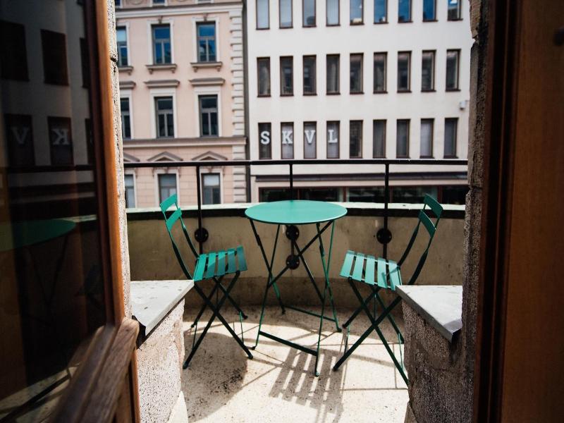 The yard concept Hostel image