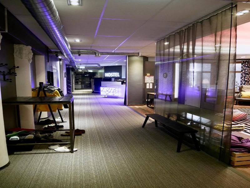 The yard concept Hostel image