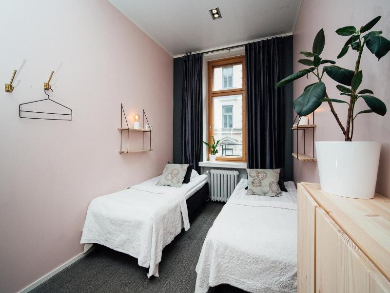The yard concept Hostel image