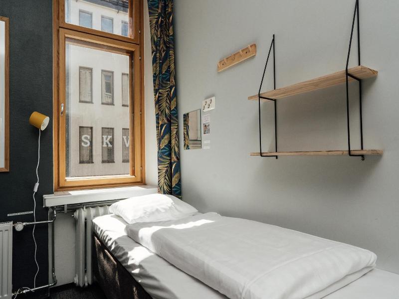 The yard concept Hostel image