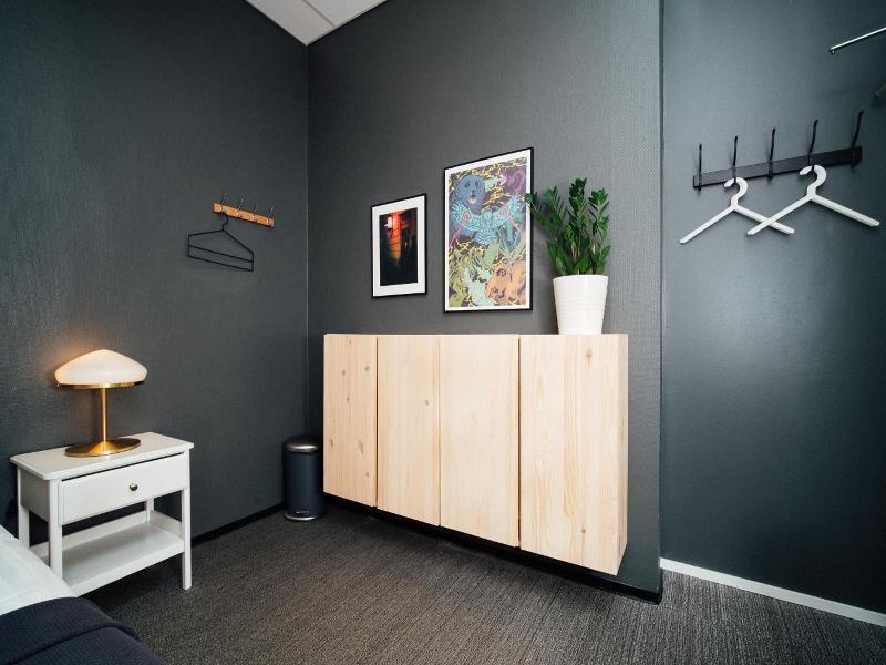 The yard concept Hostel image