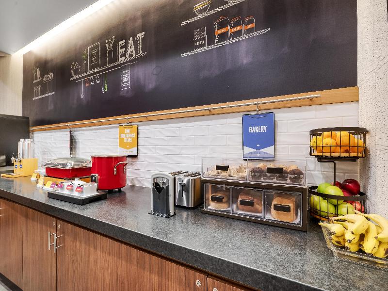 Hampton Inn Hilton Nashville Airport Century Place