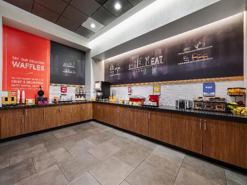Hampton Inn Hilton Nashville Airport Century Place