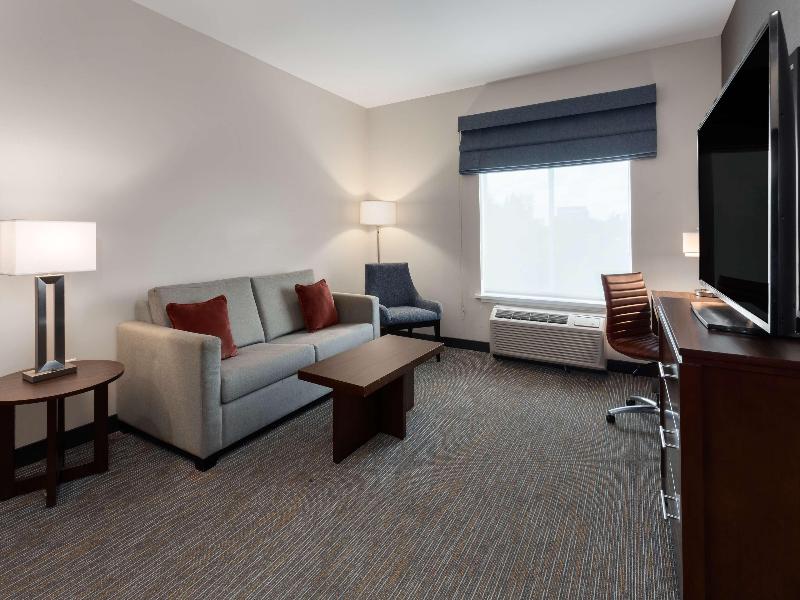 Hampton Inn Hilton Nashville Airport Century Place image