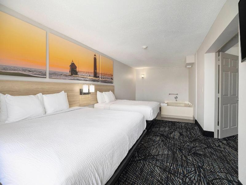Days Inn & Suites By Wyndham Muskegon image
