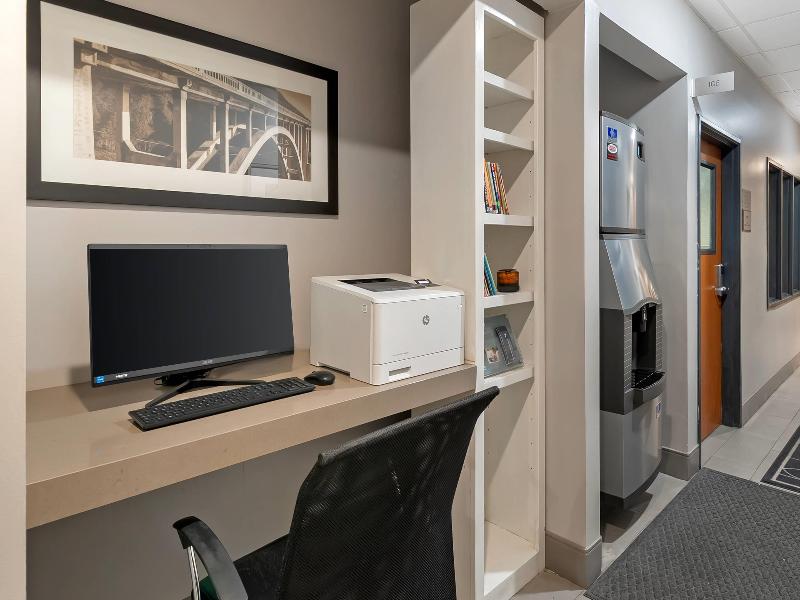 Country Inn & Suites  Fairview Heights IL image