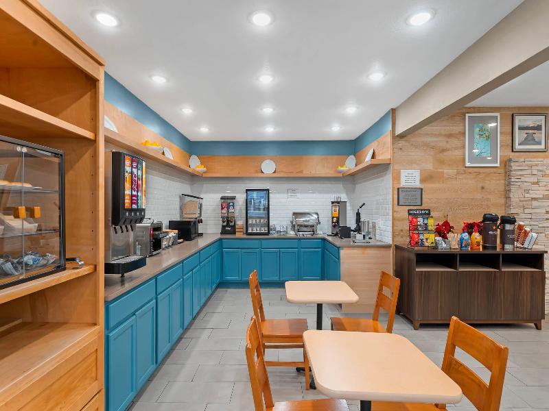 Country Inn & Suites  Fairview Heights IL image