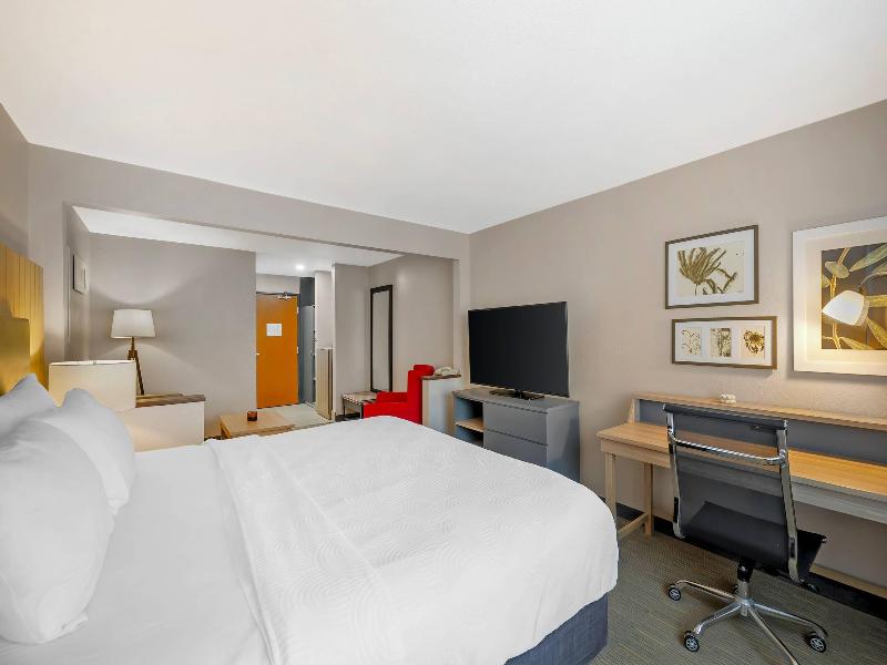 Country Inn & Suites  Fairview Heights IL image