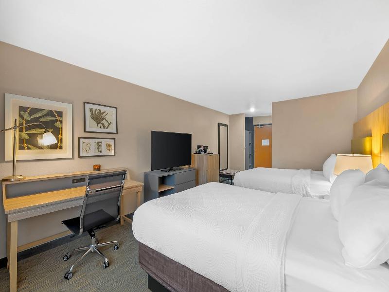 Country Inn & Suites  Fairview Heights IL image