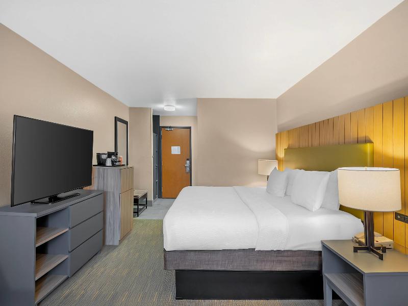 Country Inn & Suites  Fairview Heights IL image