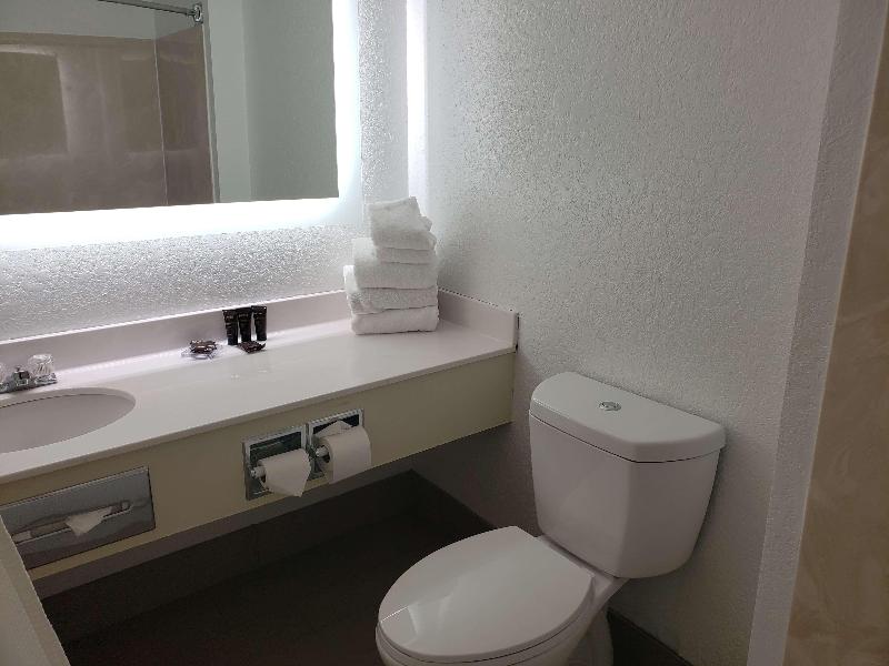 Country Inn & Suites  Fairview Heights IL image