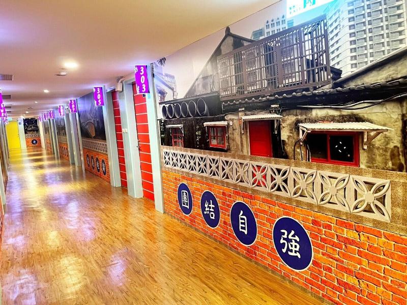 King Plaza Hotel image