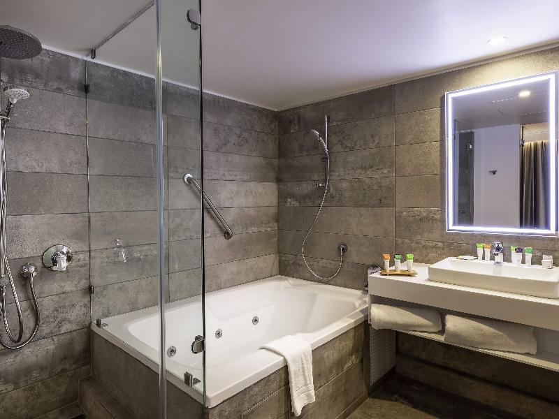 Novotel Santiago Providencia image