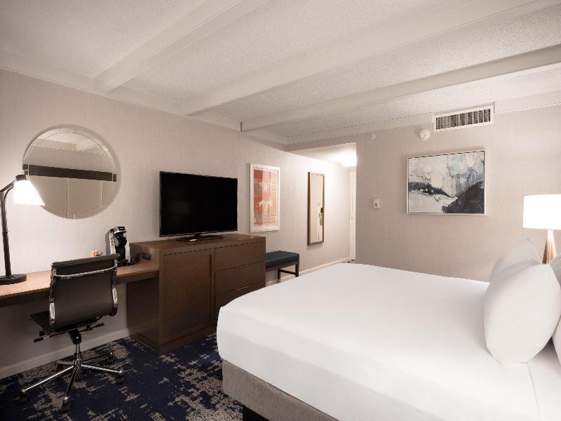 Crowne Plaza Albany - The Desmond Hotel By IHG image