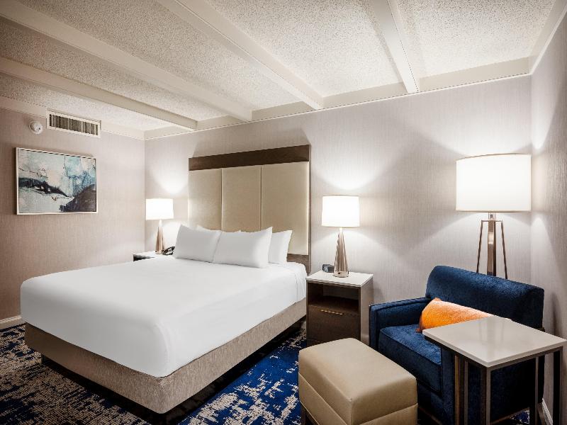 Crowne Plaza Albany - The Desmond Hotel By IHG image